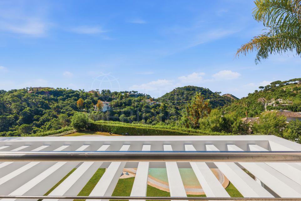 Magnificent 5 Bedroom Ultra Luxury Villa For Sale in La Zagaleta, Benahavis
