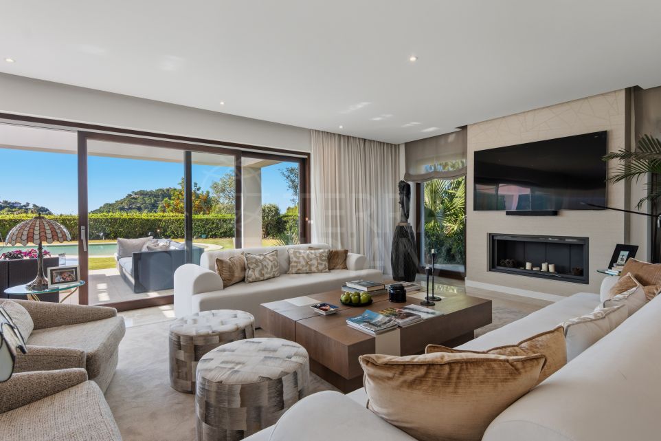 Magnificent 5 Bedroom Ultra Luxury Villa For Sale in La Zagaleta, Benahavis
