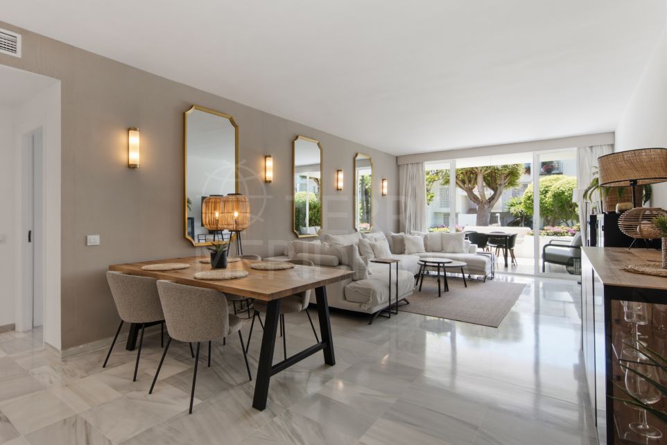 Exclusive ground floor apartment for sale in Alcazaba Beach, Estepona New Golden Mile
