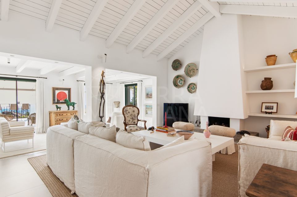 Villa Fabiola – Charmante villa avec vue panoramique sur la mer à vendre à El Madronal, Benahavís
