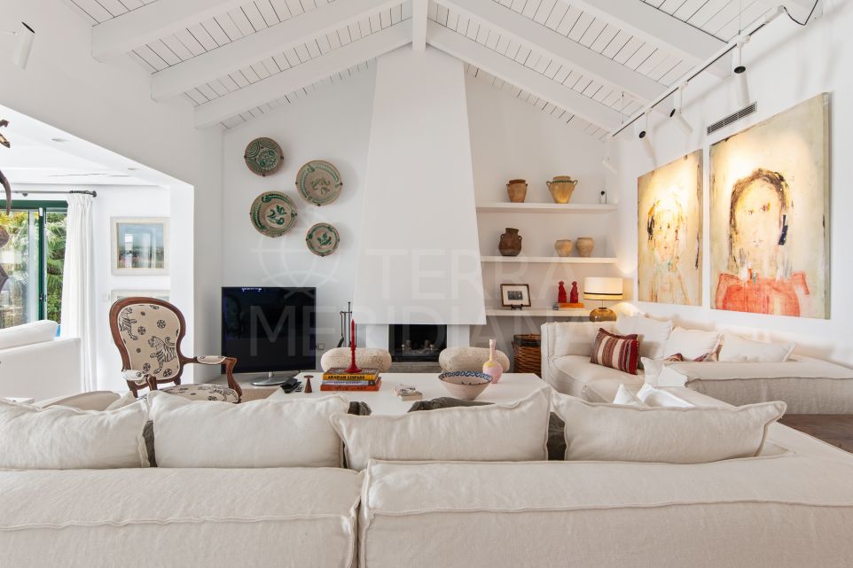Villa Fabiola – Charmante villa avec vue panoramique sur la mer à vendre à El Madronal, Benahavís