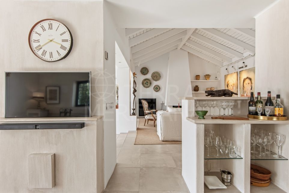 Villa Fabiola – Charmante villa avec vue panoramique sur la mer à vendre à El Madronal, Benahavís