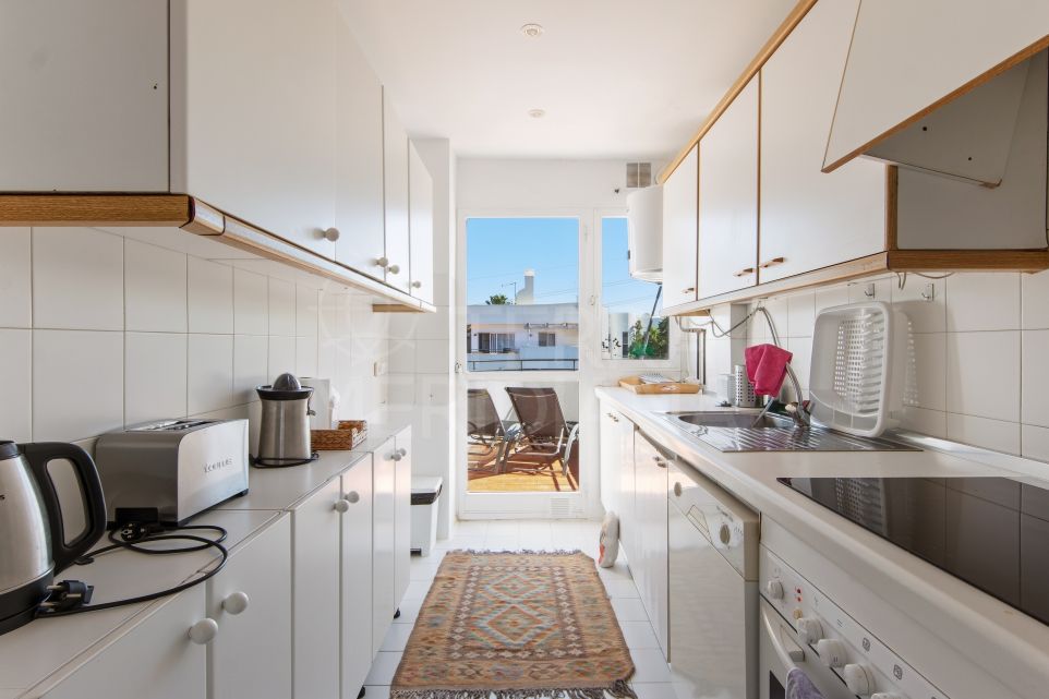 Apartamento de un dormitorio con impresionantes vistas al mar en Estepona Golf