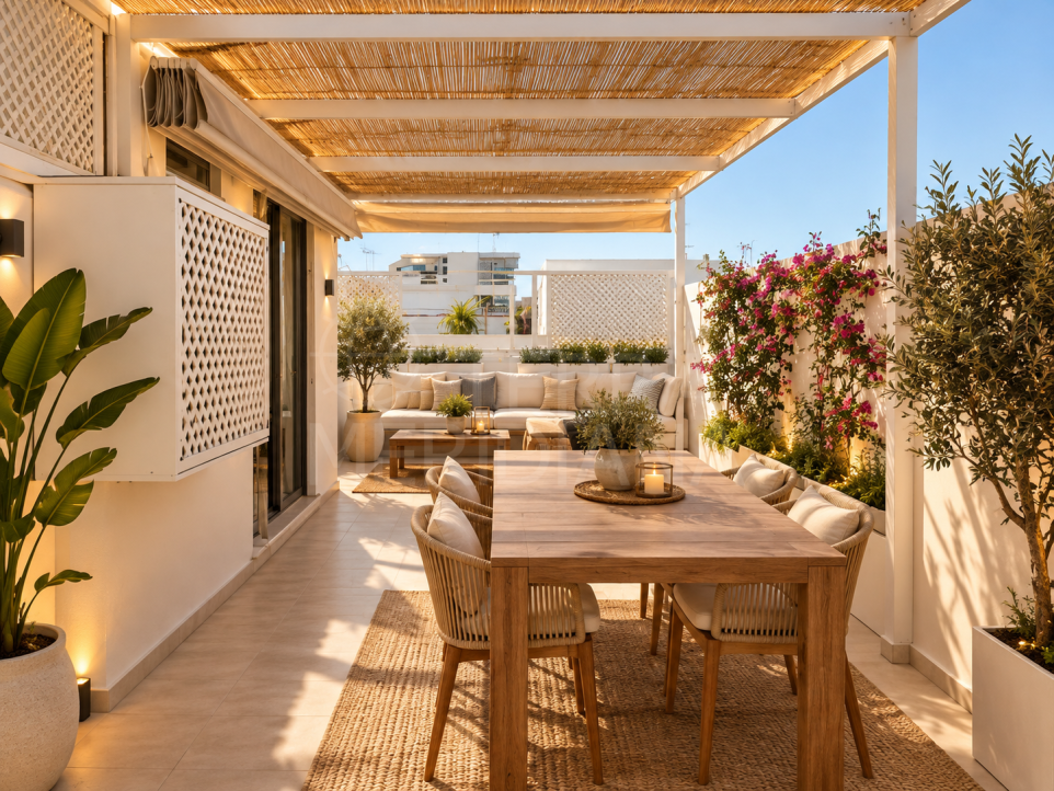 Investment Opportunity .- Duplex Apartment with Private Terrace in Estepona Old Town