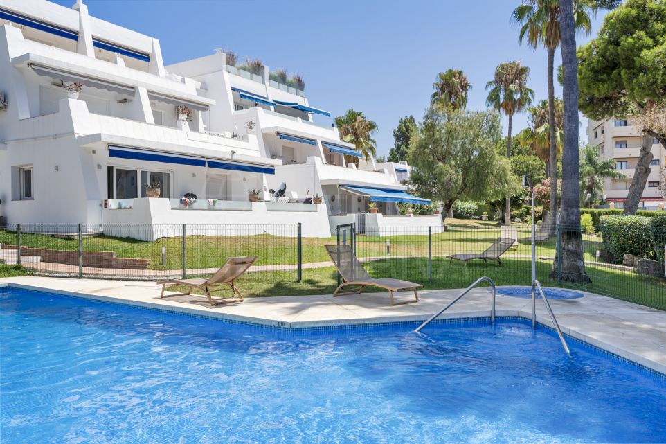 Appartement élégant au rez-de-chaussée à Nueva Andalucía, à deux pas de Puerto Banús