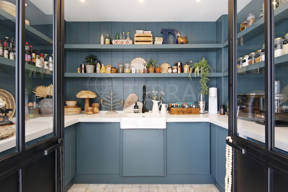 Вилла на продажу в Marbella Country Club, Новая Андалусия