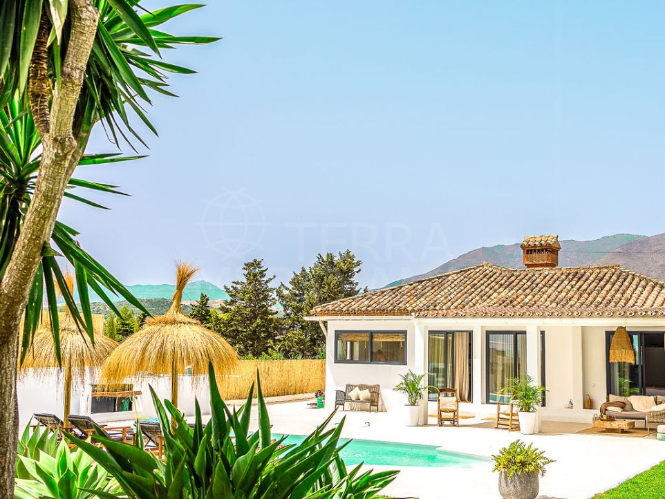 Beautiful one level Villa, Fully Updated in 2025 – Don Pedro, Estepona