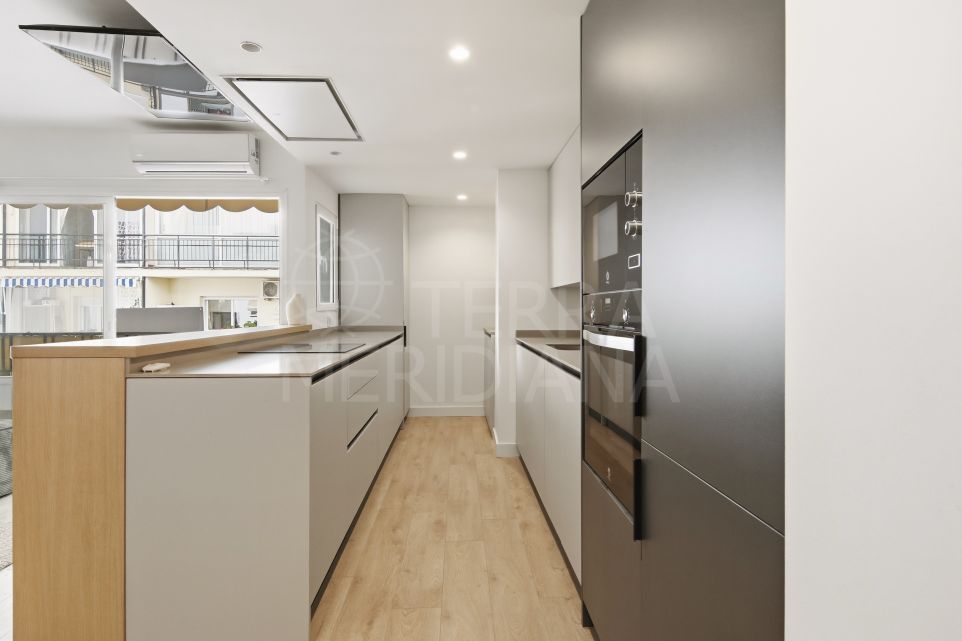 Appartement moderne de deux chambres dans un emplacement central privilégié à Marbella