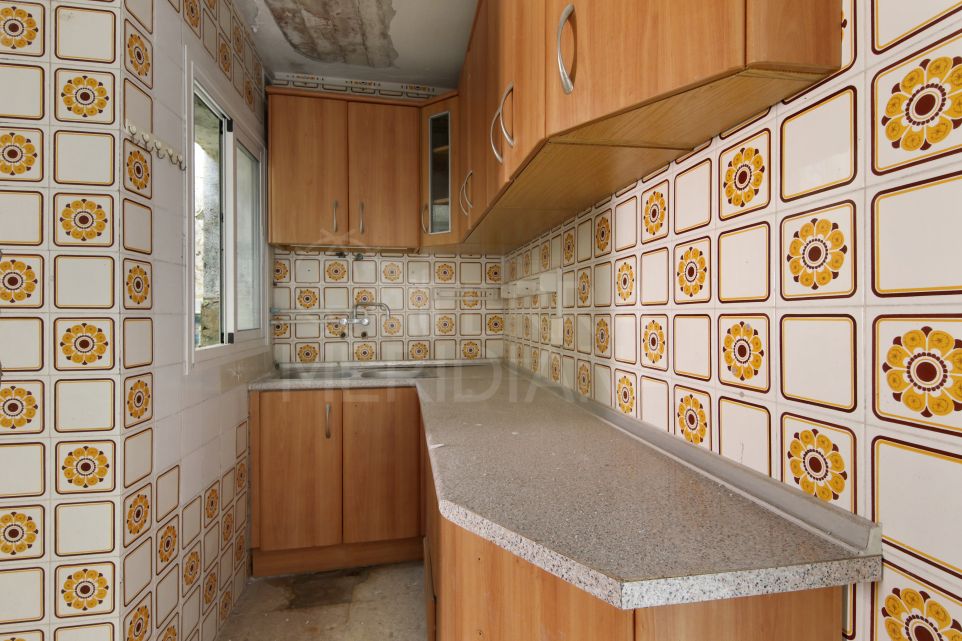 Maison de ville à rénover à vendre au cœur de la vieille ville d’Estepona