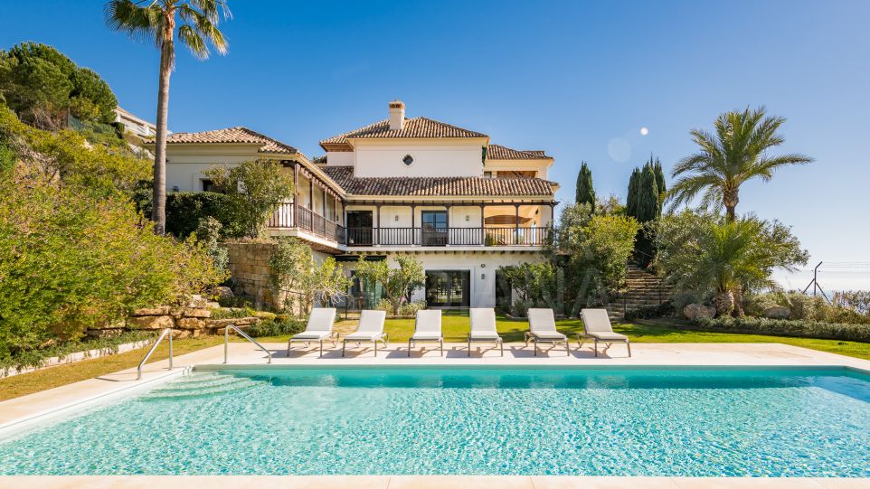 Роскошная вилла с 7 спальнями и видом на море на продажу в Ла Загалета, Бенахавис