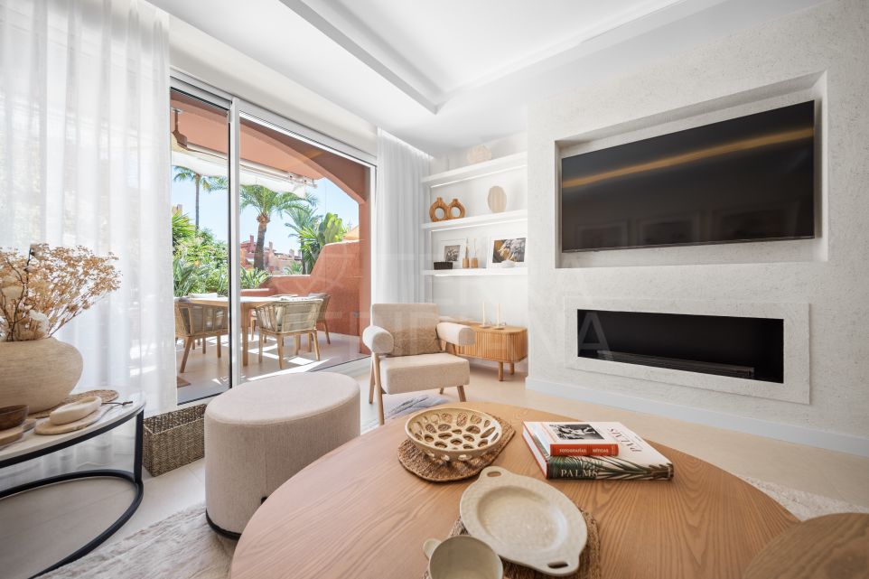 Maison de ville sophistiquée de trois chambres au design raffiné dans l’exclusif El Palmeral