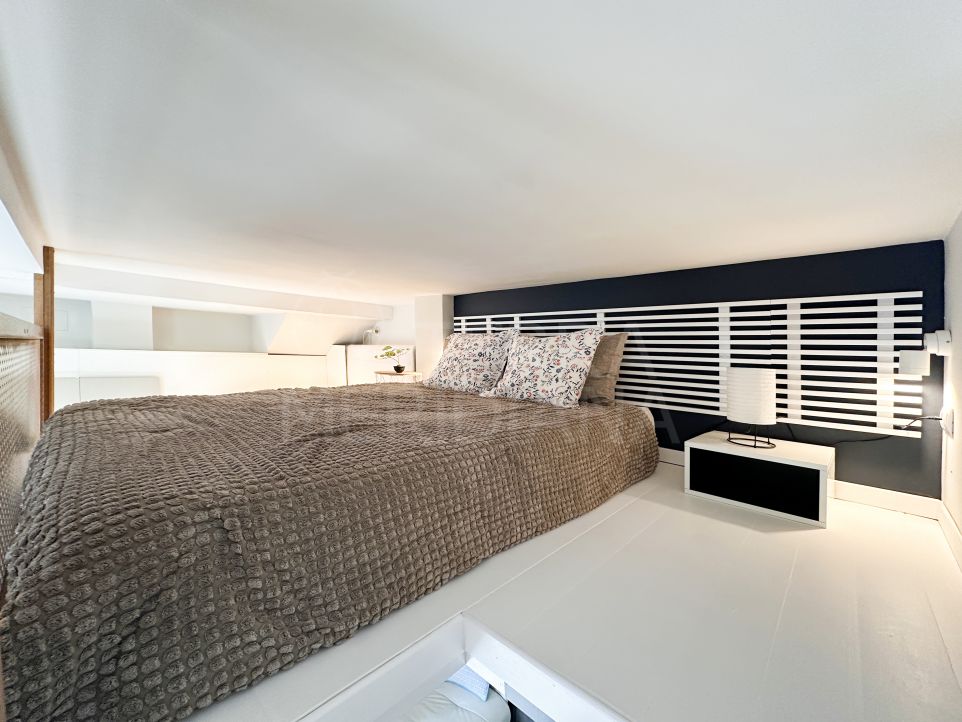 Очаровательная и полностью отремонтированная студия на продажу в Старом городе Эстепоны