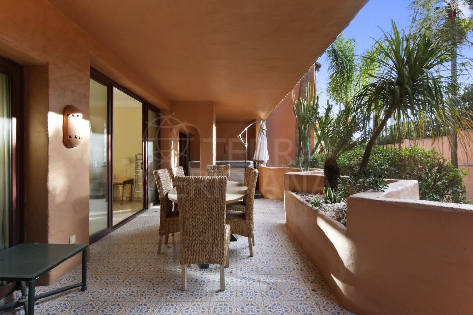 Exceptional west-facing 2 bedrooms ground-floor residence in the exclusive private wing of the iconic Kempinski.