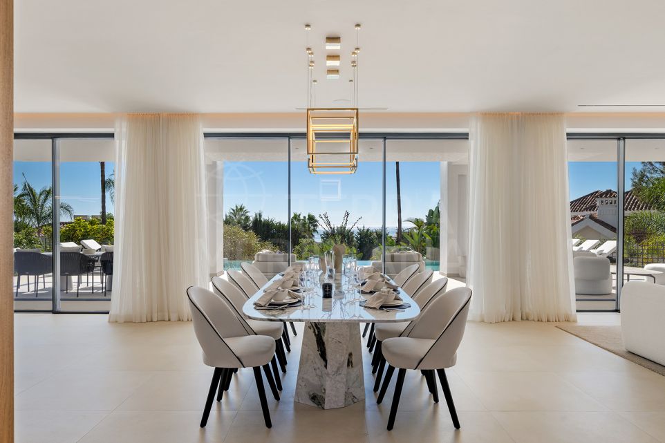 Contemporary Luxury with Panoramic Mediterranean Views in Marbella