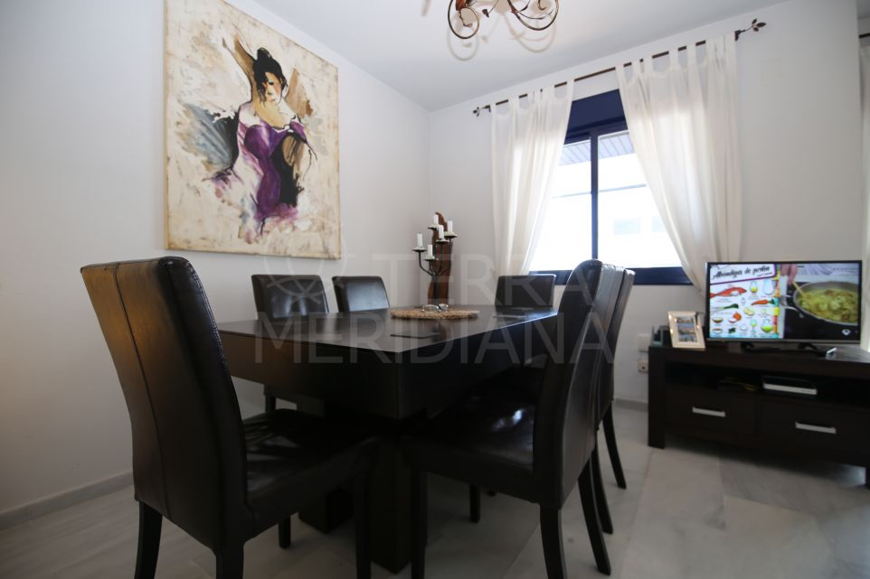 Очаровательная трехкомнатная квартира в самом сердце города Эстепона