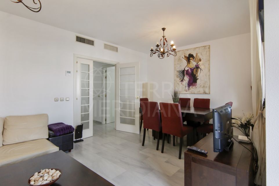 Charming Three-Bedroom Apartment in the Heart of Estepona Town