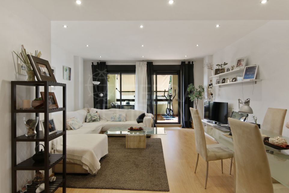 Appartement spacieux au premier étage avec jardin privé de 230 m² à Selwo, Estepona