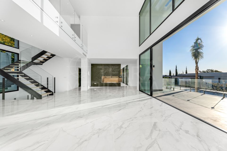 Exceptional Brand New Contemporary Villa For Sale in Paraíso Alto, Benahavís