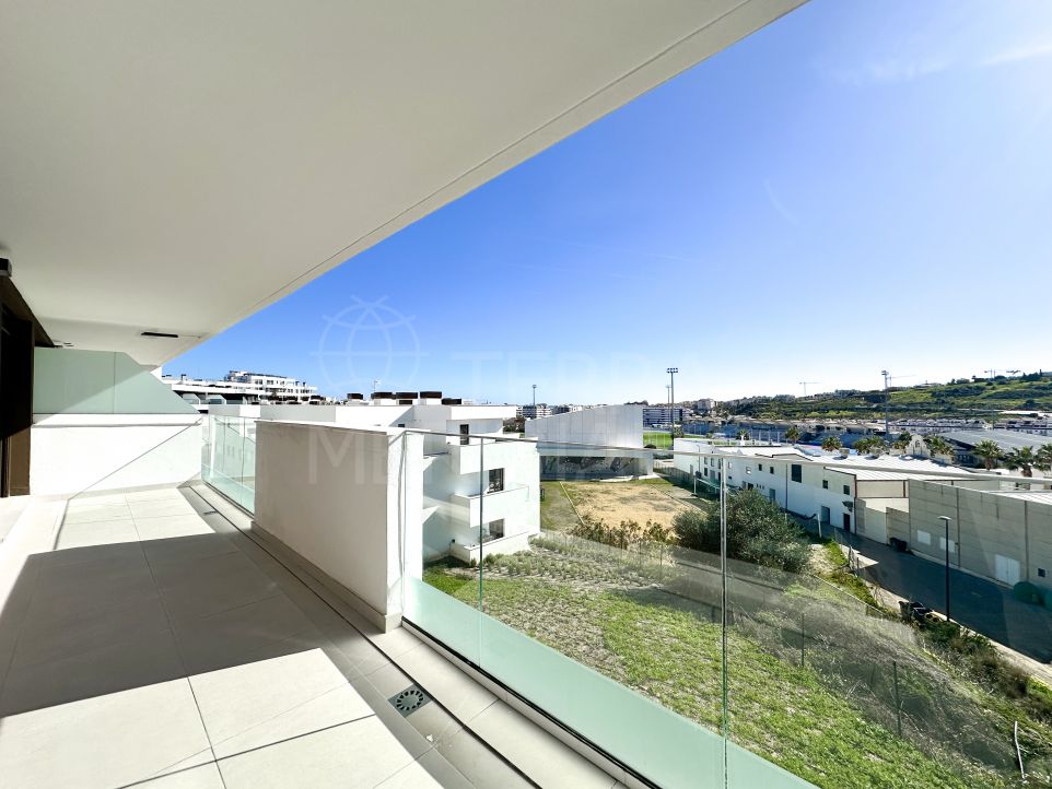 Brand new 4 bedroom unfurnished apartment for long term rent in central Estepona