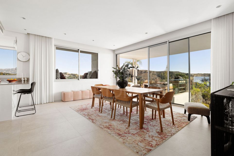 Magnifique appartement contemporain de 3 chambres avec vue sur la mer à vendre à Benahavis