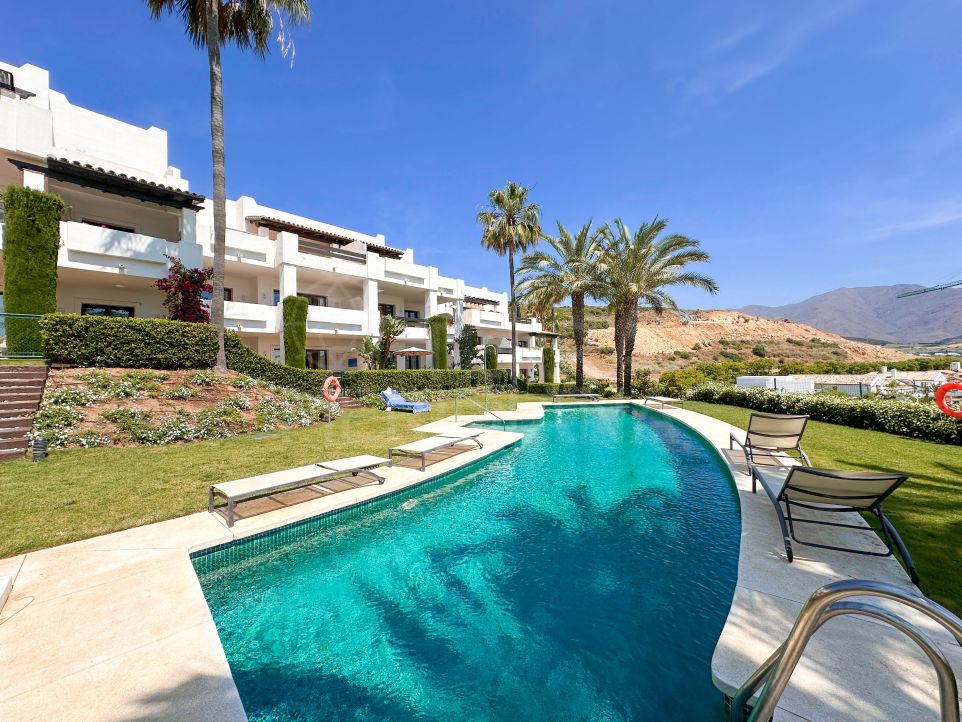 Magnifique appartement de trois chambres au rez-de-chaussée avec vue sur la mer à vendre à Finca Cortesin, Casares