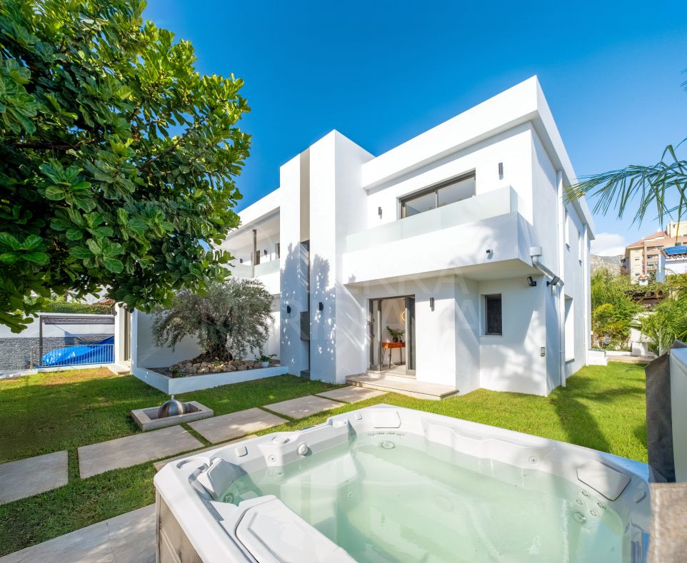 Magnifique villa de luxe de 5 chambres à vendre sur le Golden Mile de Marbella