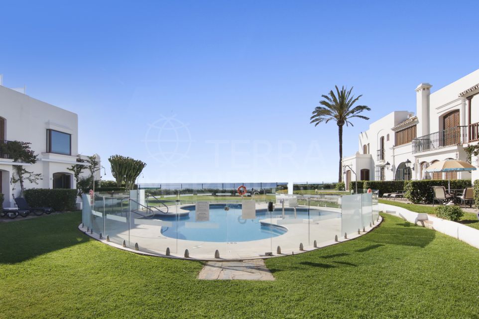 Apartamento en Planta Baja Frente al Mar en Villacana, Nueva Milla de Oro