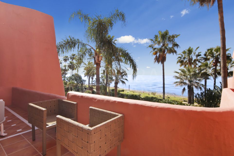 Exceptional 3 bedrooms Beachfront Penthouse with amazing sea views in Prestigious Gated Community