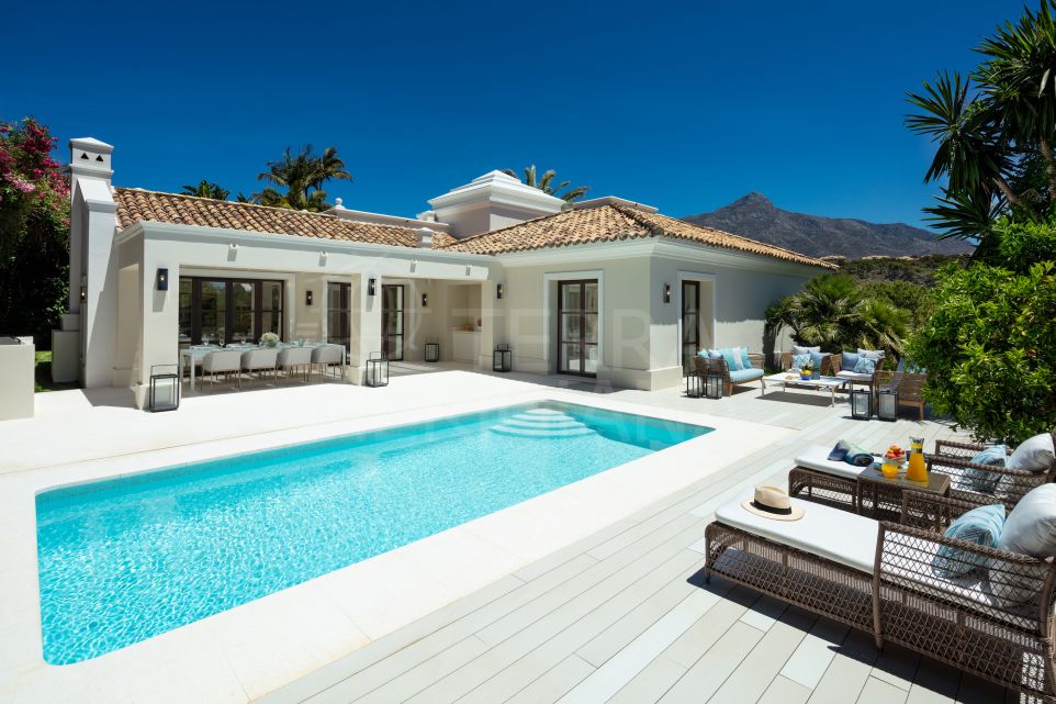 Вилла на продажу в Las Brisas, Новая Андалусия