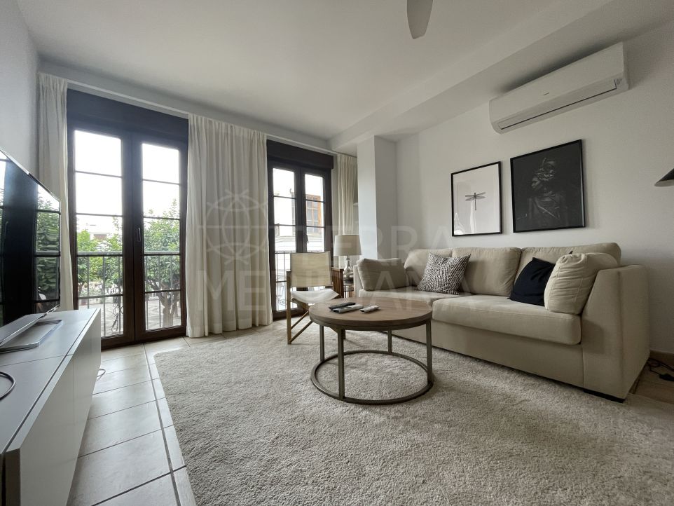 Fabulous modern 2 bedroom apartment for sale in the centre of Estepona