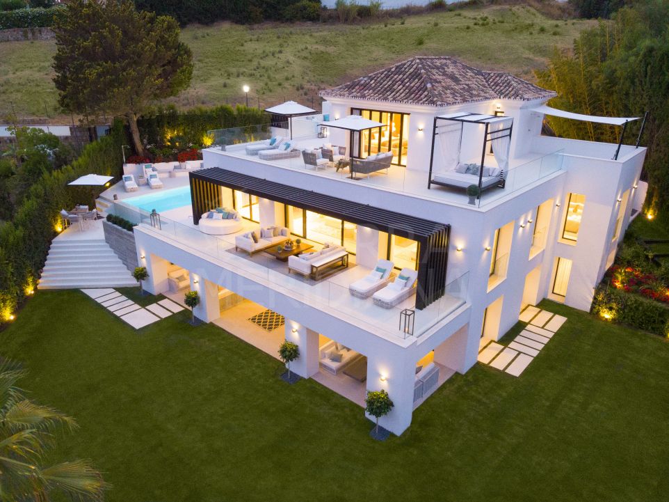 Perfectly executed new luxury villa with exceptional details for sale in Nueva Andalucia, Marbella