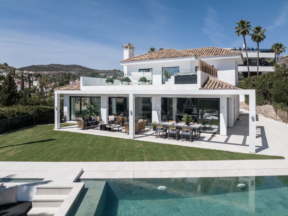 Villa de lujo a medida con baño turco en venta en Nueva Andalucía, Marbella