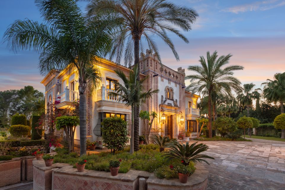 Villa de lujo en venta en la vigilada Sierra Blanca, en la Milla de Oro de Marbella