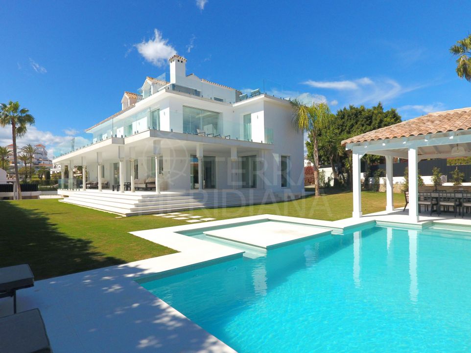 Villa à vendre à Nueva Andalucia