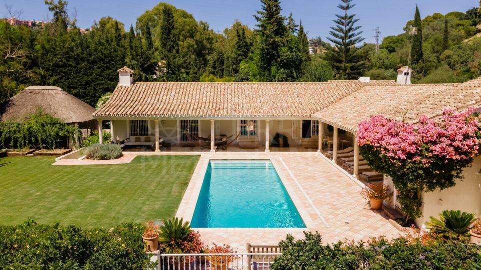 A truly exceptional Andalusian-style contemporary villa for sale in Fuente del Espanto, Benahavis