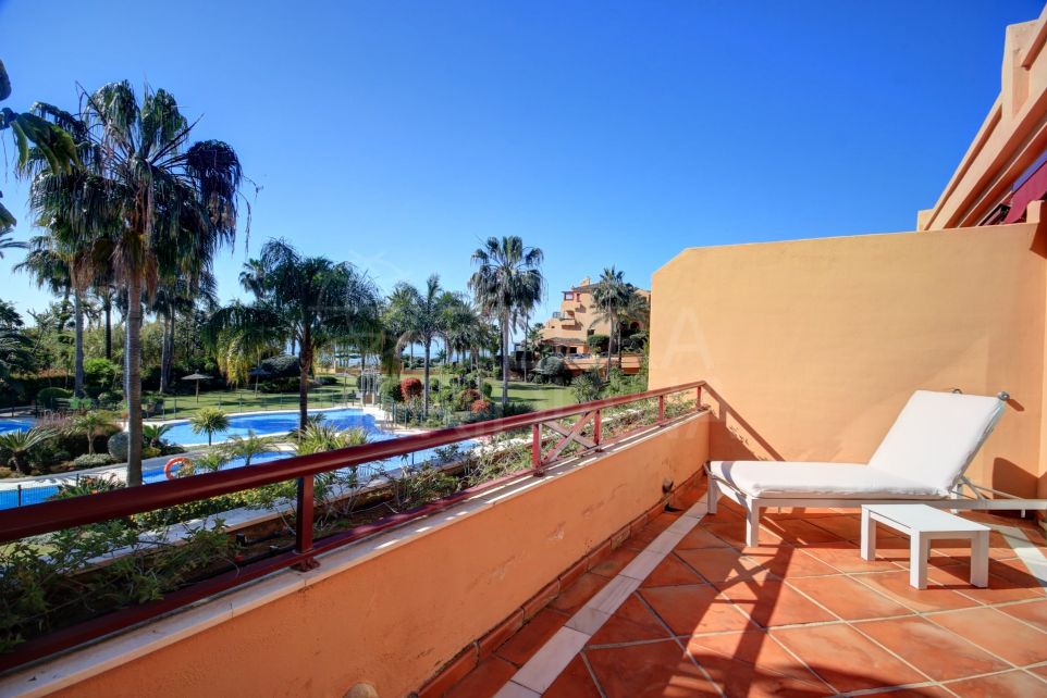 Frontline beach townhouse for sale in the gated communty or Riviera Andaluza in Estepona