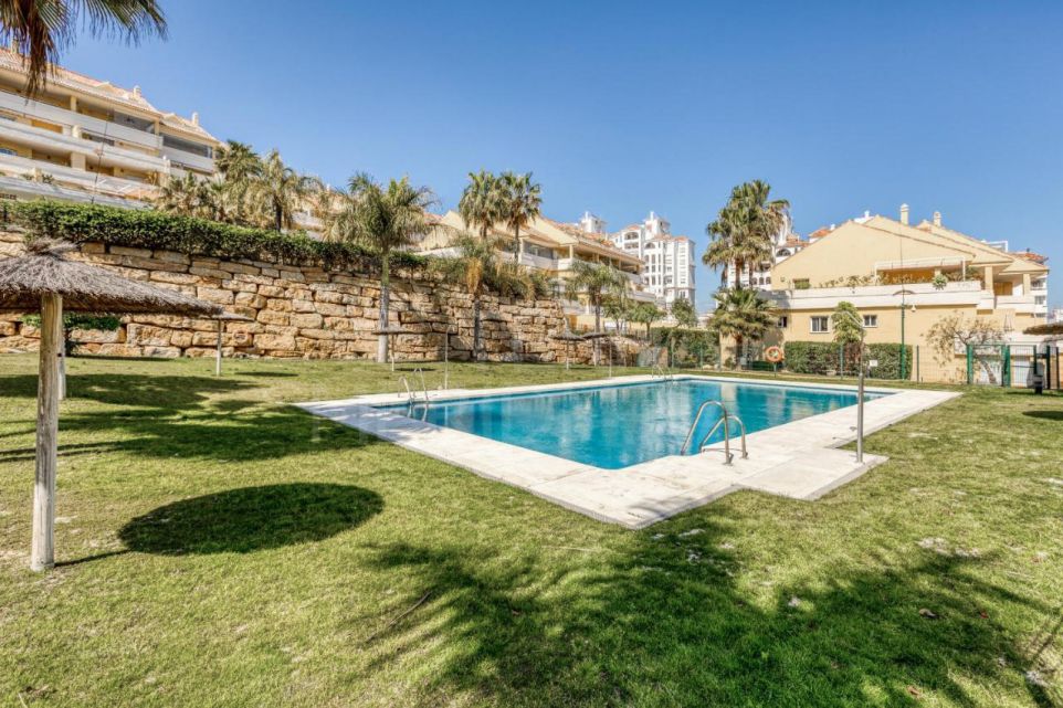 Properties for sale in Puerto Alto, Estepona