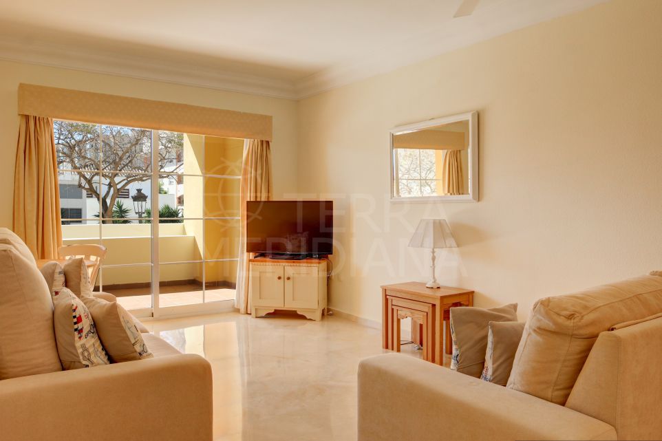 Apartments for sale in Puerto Alto, Estepona