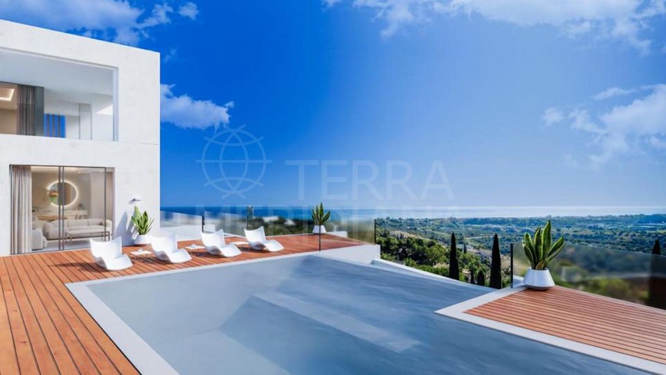 Villa a estrenar con preciosos detalles y vistas al mar en venta en Rio Real, Marbella Este