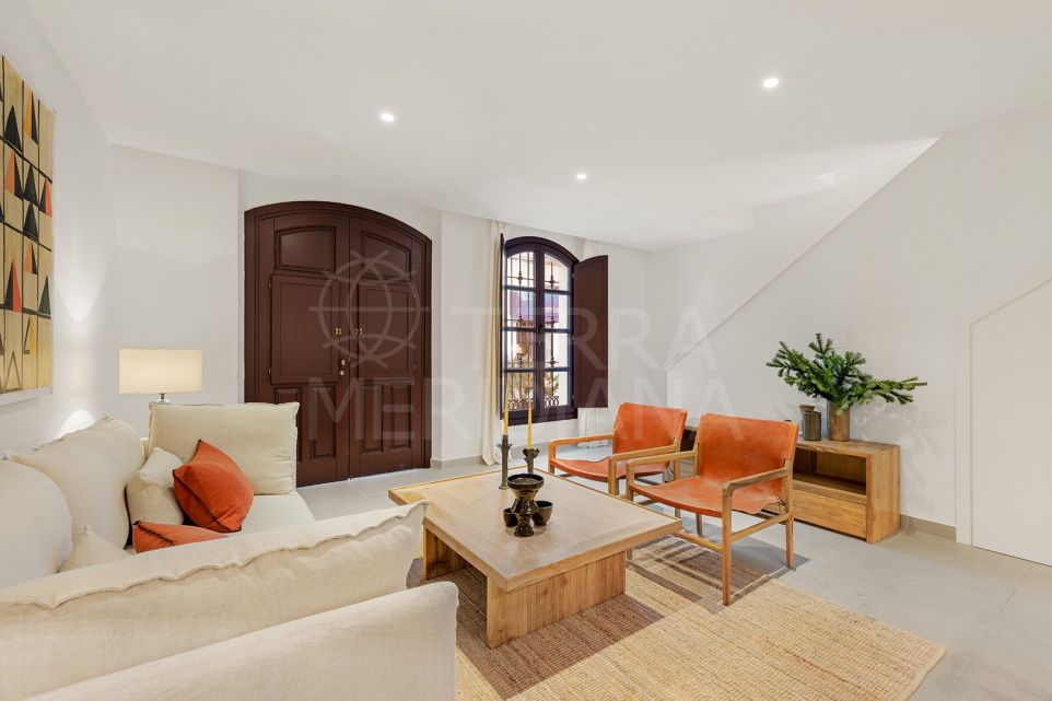 Maison de ville andalouse moderne de 3 chambres avec patio et terrasses spacieuses