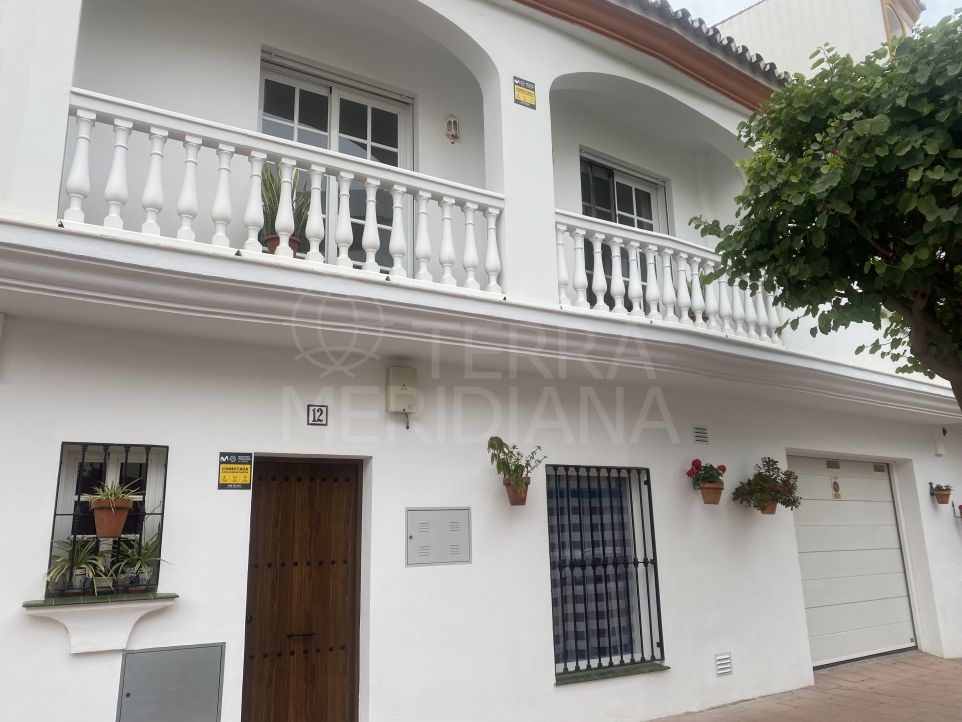 Townhouse for sale in the old town centre of Estepona with private garage, close to the beach