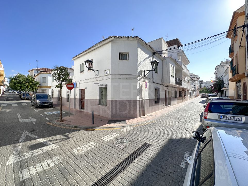 Spacious townhouse renovation property for sale in Estepona's Charming Old Town