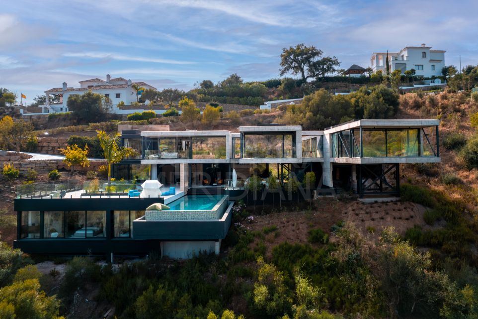 Casa Flotante : Chef-d'œuvre architectural adjacent au parcours de golf à vendre dans le Marbella Club Golf Resort, Benahavis