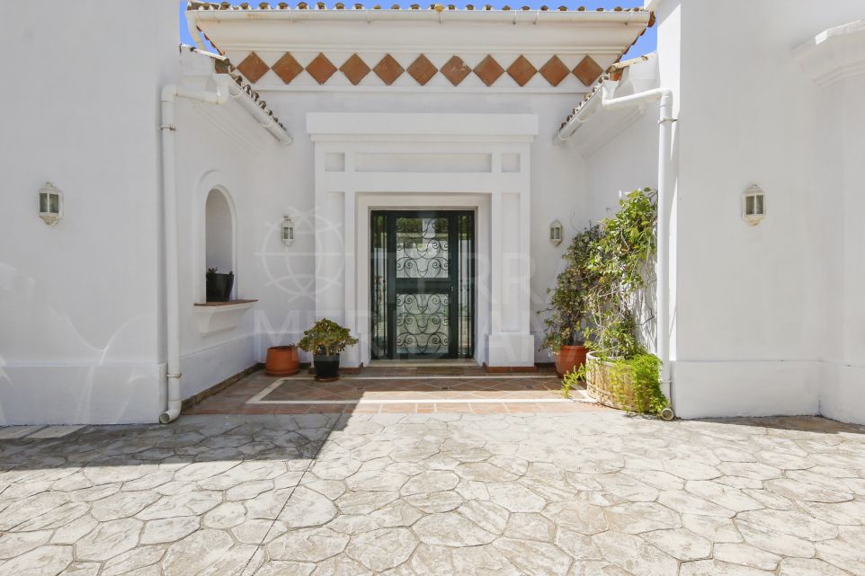 Lujosa villa de 5 dormitorios en venta con vistas al campo de golf La Quinta