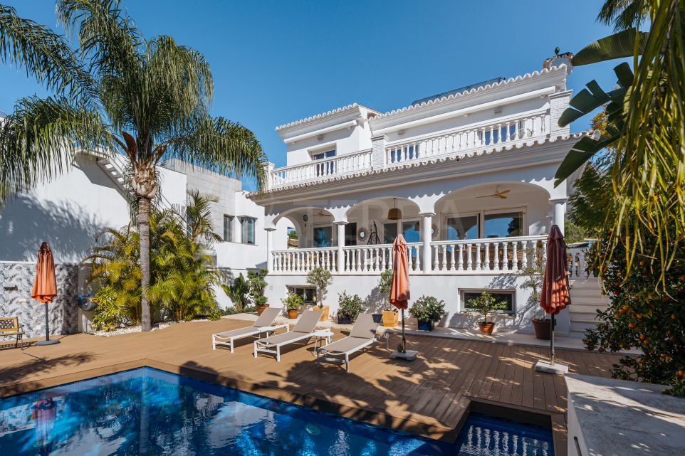 Stylish Mediterranean Villa with Modern Amenities for Sale in Nagüeles, Marbella Golden Mile