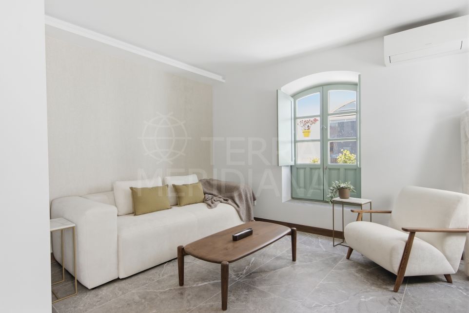 Bright and Spacious New House with Easy Beach Walkability for Sale in Estepona Old Town