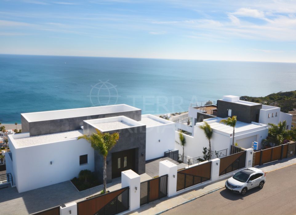 La Paloma 48: Exclusive luxury villa with panoramic views on the Costa del Sol