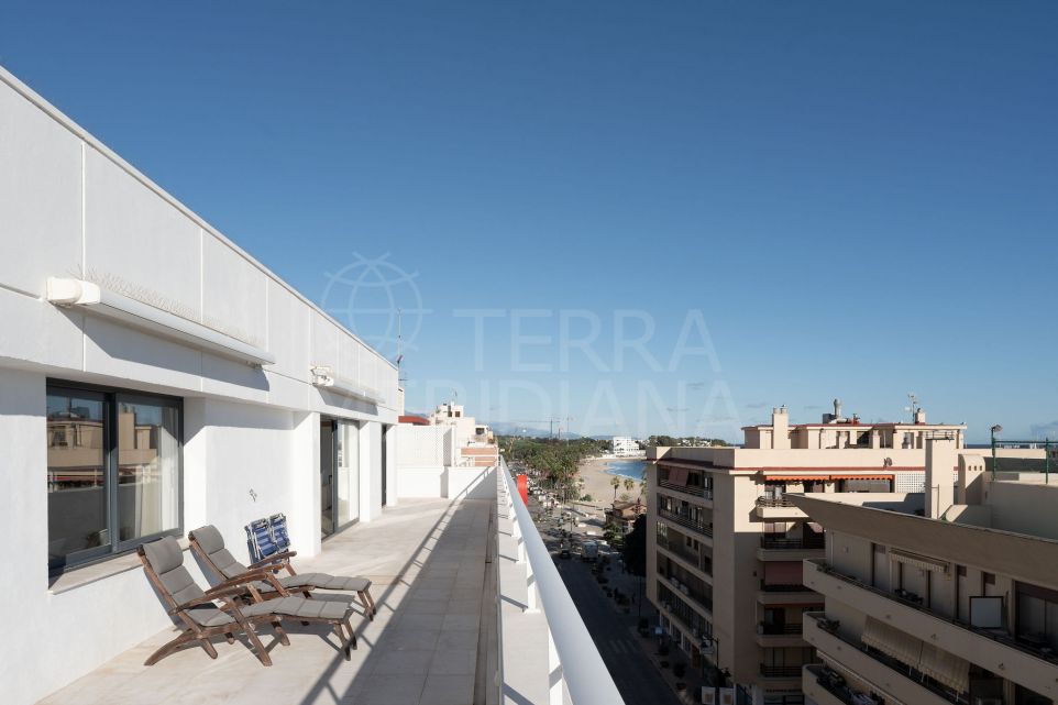 Modern apartment with a prime location in Estepona.