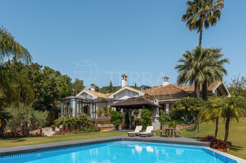 Villa andalouse spectaculaire avec vue, SPA et salle de sport à vendre à La Zagaleta, Benahavis