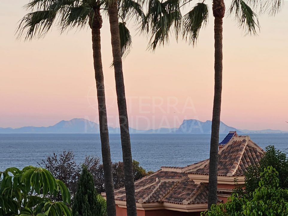 Mediterranean style 4 bedroom villa with sea views for sale in Seghers, Estepona